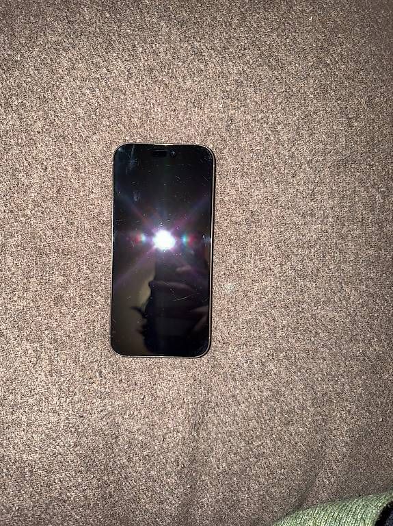 Telefoni cellulari / Smartphones: iPhone 16 Pro Max 256gb – Usato da Les Acacias venduto da ale_6c66 1