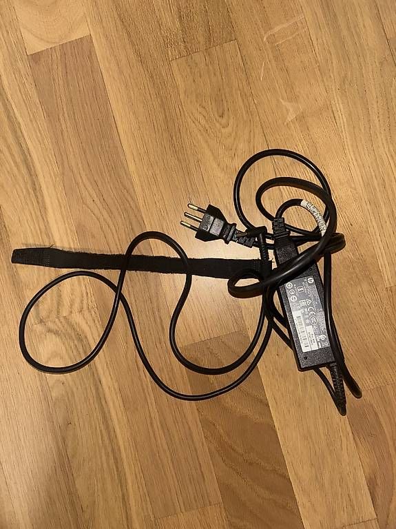 Batterie: Akku Kabel HP – Usato da Basel venduto da meh_88mq