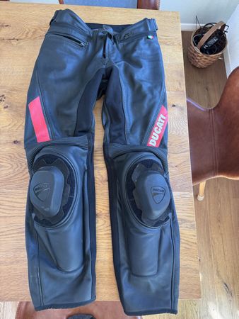 Motorrad Ducati Lederhose Grösse 48 