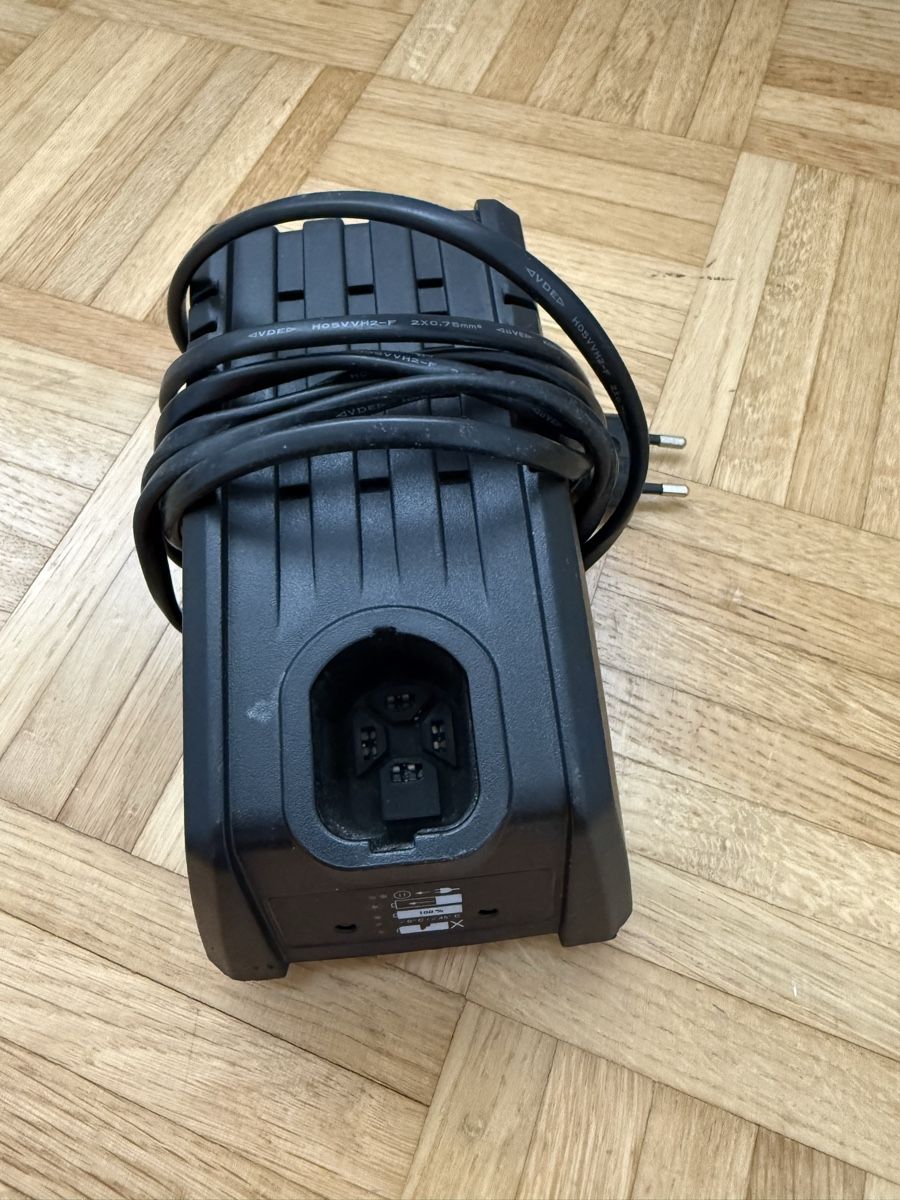 Einhell Caricatori & Batterie: Einhell LG RT-CD 14.4/1 Ladegerät – Usato da St. Gallen venduto da besi97 7
