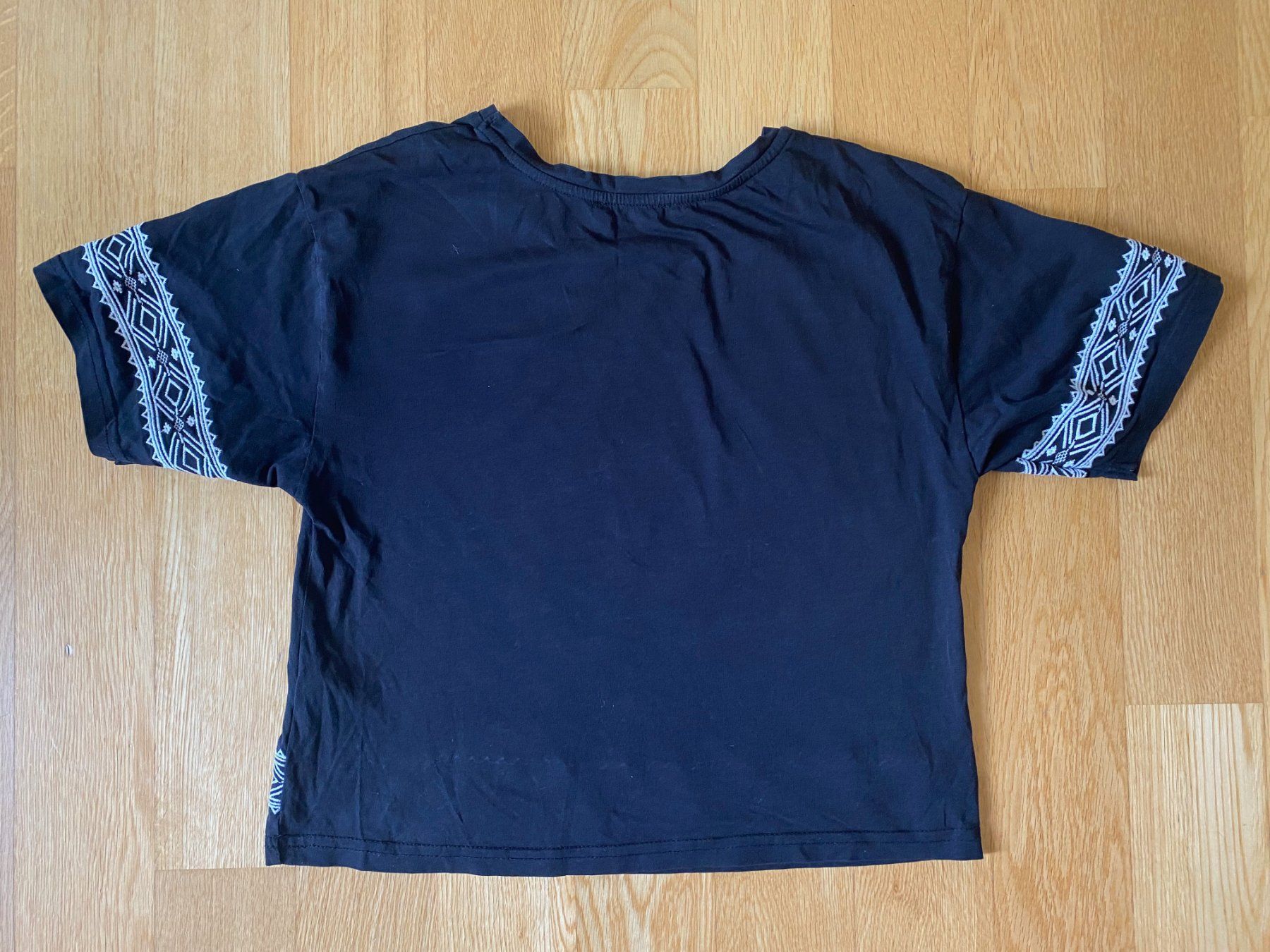New Look Top: Crop Top von New Look – Usato da Bern venduto da eli7 2