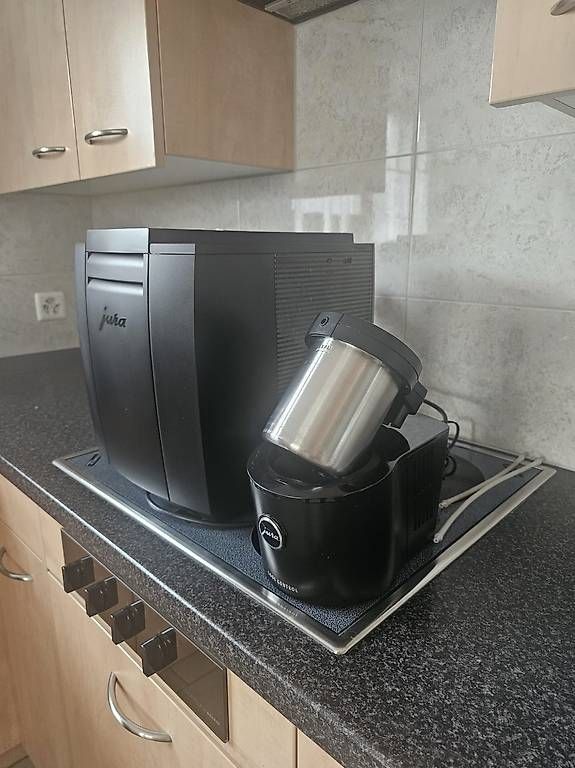 Kaffeemaschinen & Espressomaschinen: Jura E800 Kaffeevollautomat – Gebraucht aus Vilters von _BuGi_ 1