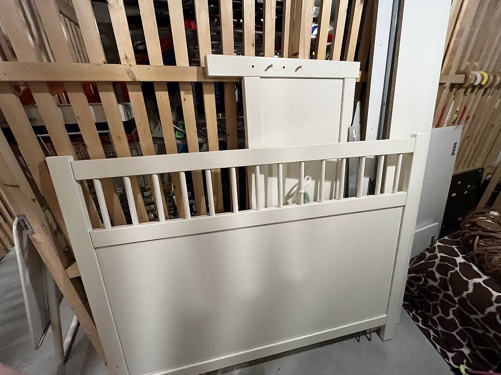 Letti: Bettgestell IKEA mit Lattenrost  – Usato da Bottighofen venduto da Blueseal