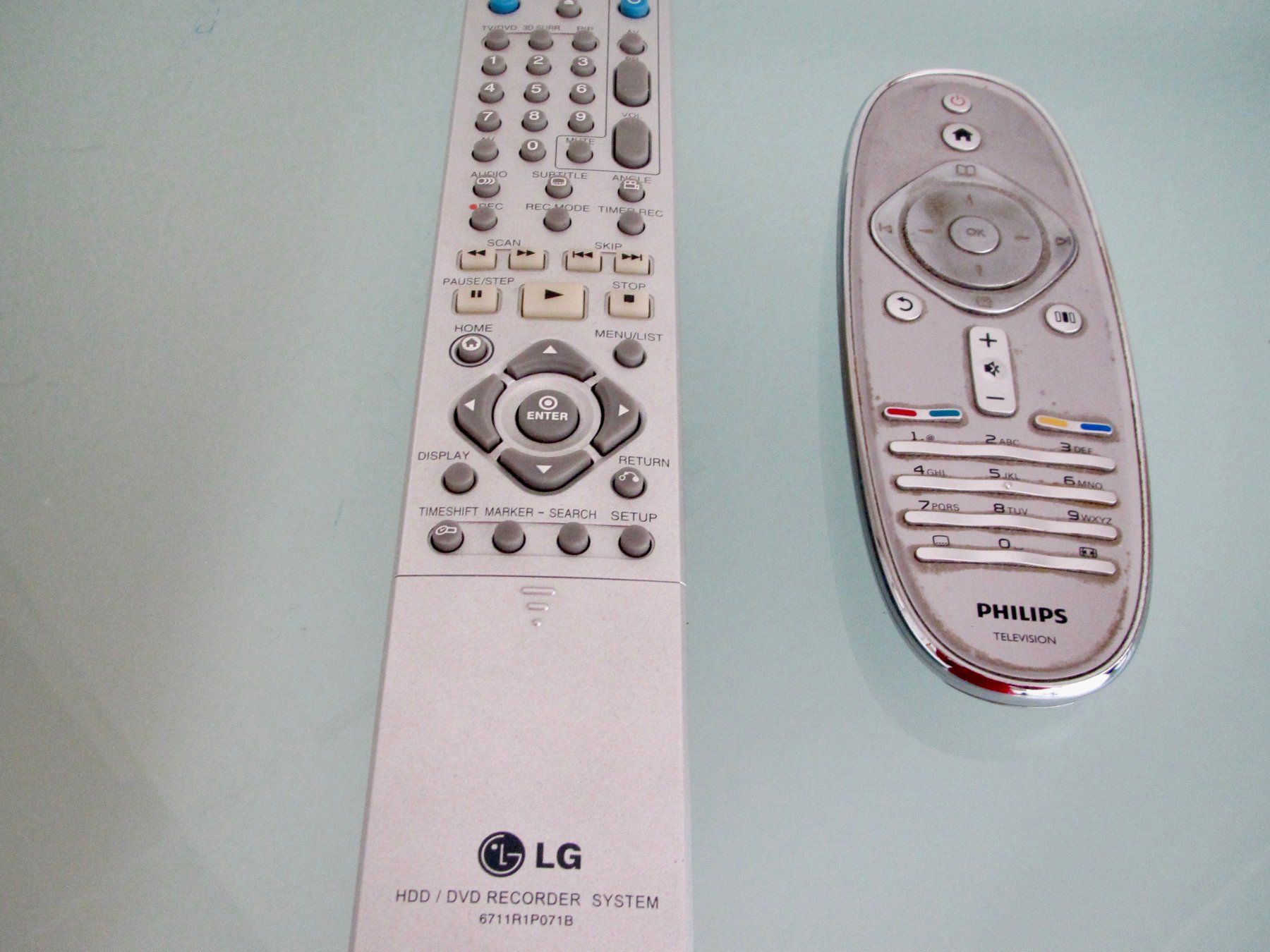 Philips Televisori: INSTALLATION DE TELEVISION PHILIPS COMPLETE – Usato da Murten venduto da Selliot 4