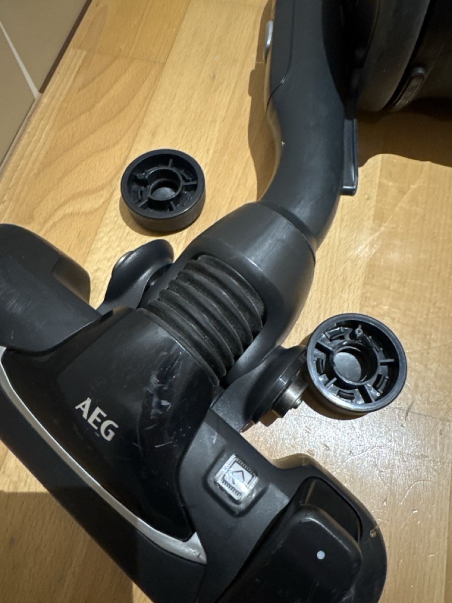 AEG Staubsauger & Zubehör: AEG Staubsauger vx9-2-öko – Gebraucht aus Hochfelden von 05b_96wx 5