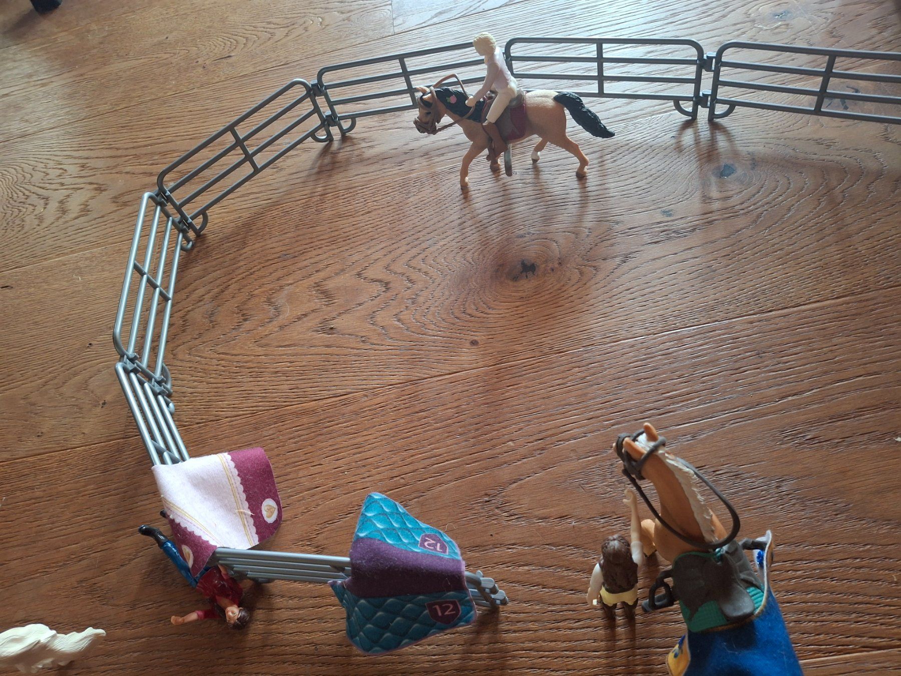 Schleich Spielzeuge: Schleich camping Ausflug . – Gebraucht aus Oberburg von Yaelita 2