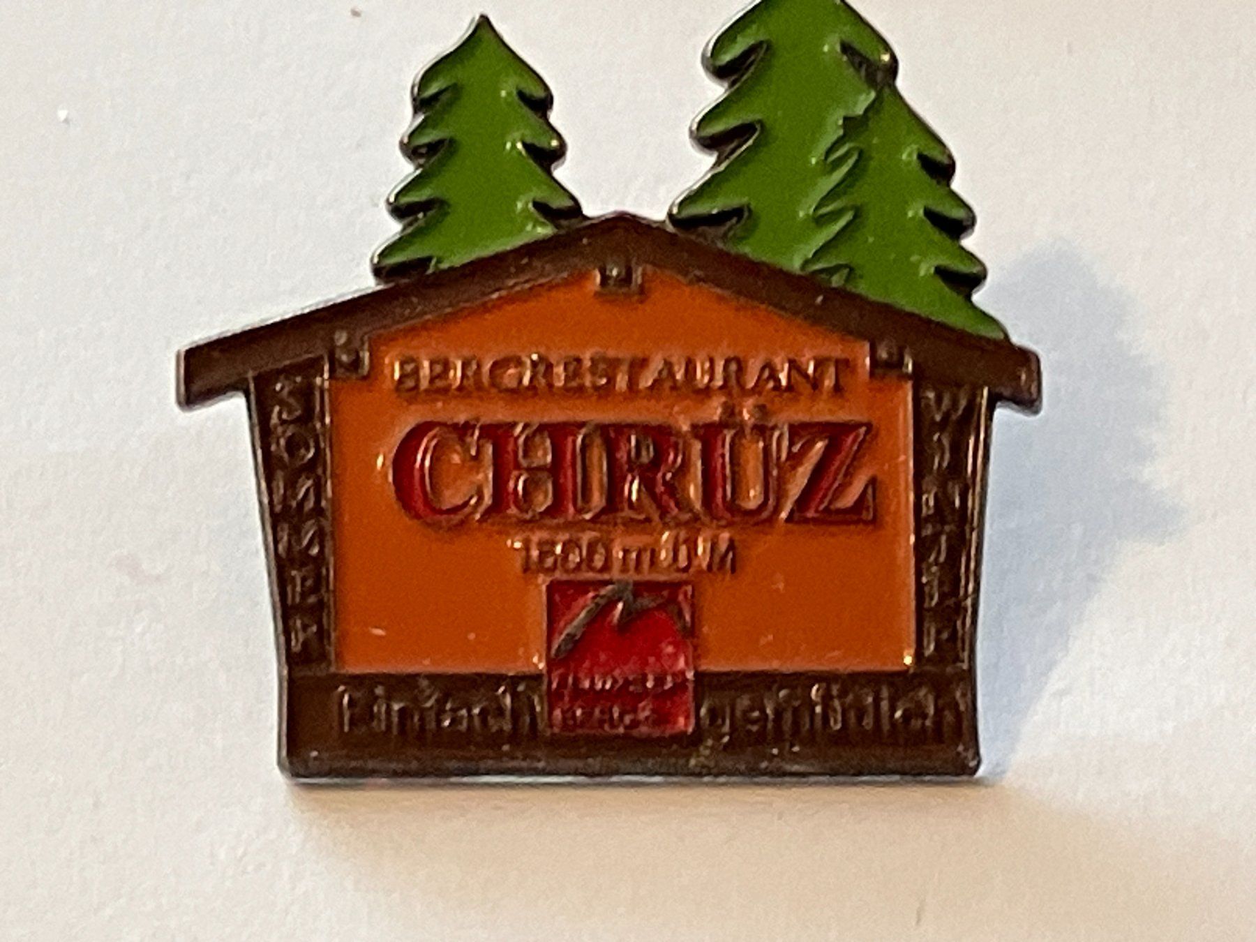 Plaketten & Abzeichen: 1 Pin Berg-Restaurant Chrüz – Gebraucht aus Basel von djwwpp