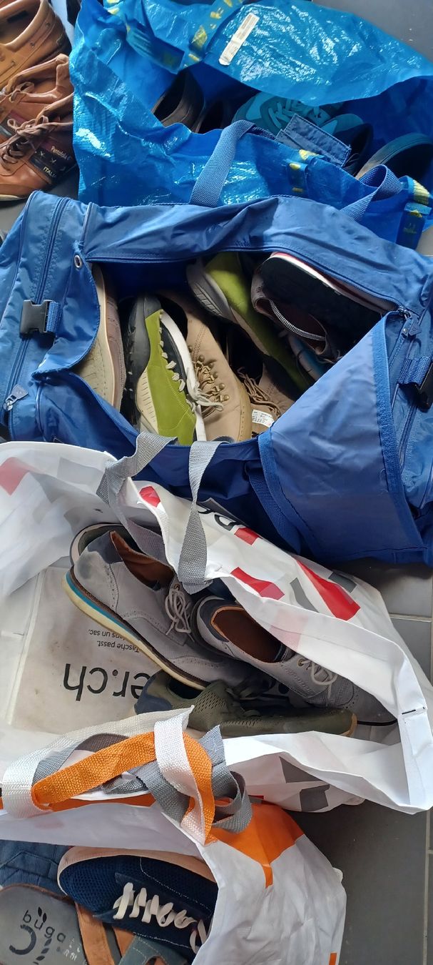 Scarpe da uomo: Schuhe Herren verschiedene Marken export flohmarkt – Usato da Dürrenäsch venduto da Uliu 7