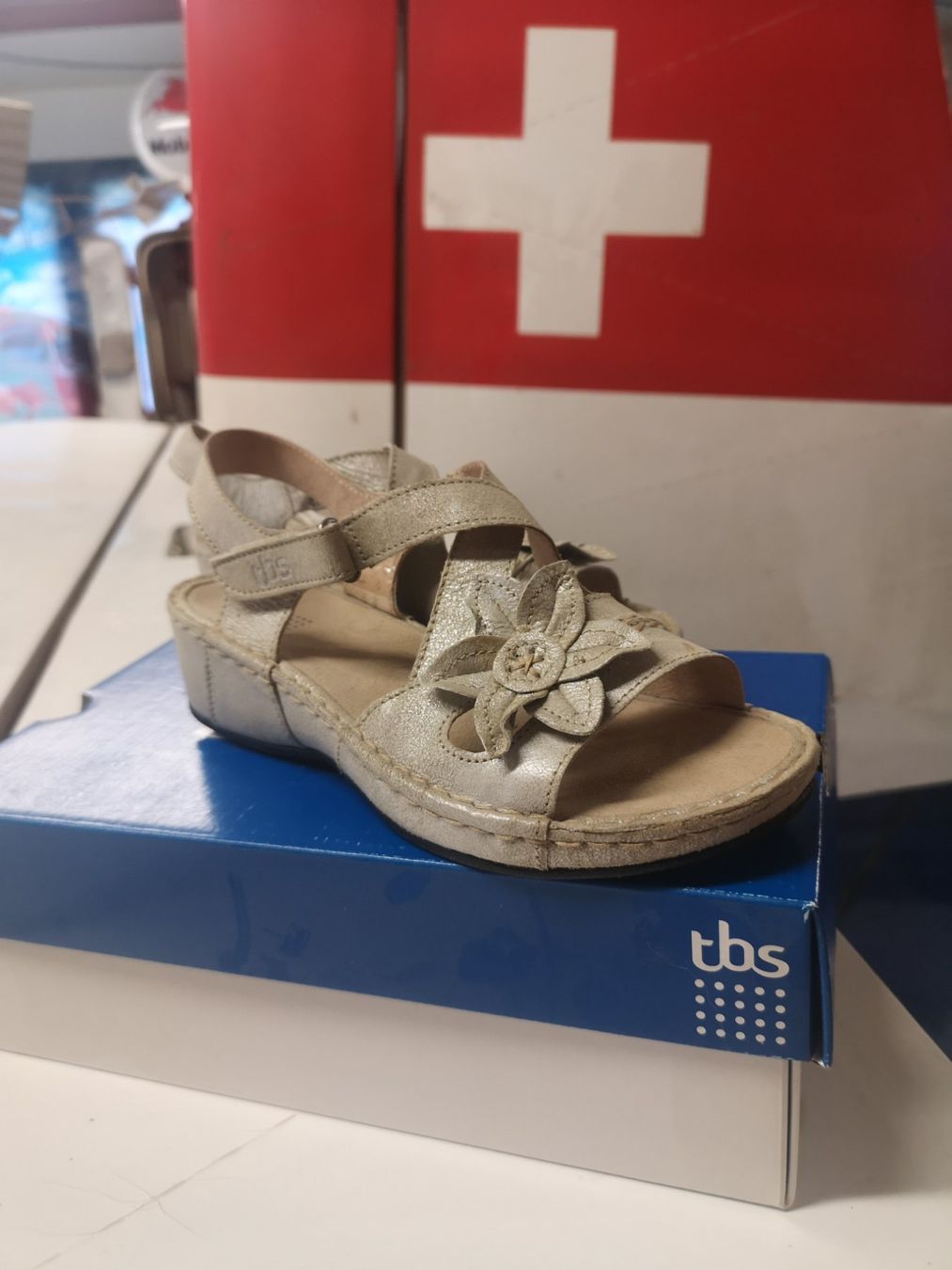Damenschuhe: Damenschuh – Neu und originalverpackt aus Möhlin von Highwaytom 1