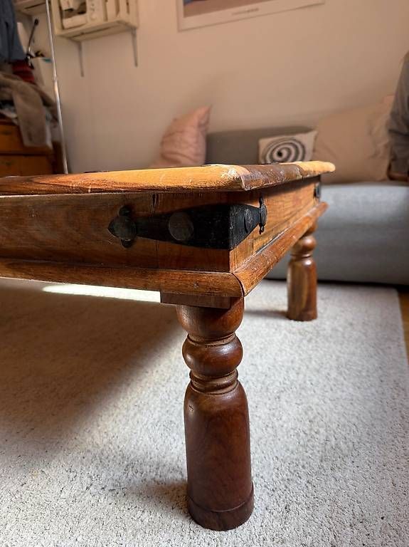 Tavoli: Couchtisch massiv Holz antik gross – Usato da Basel venduto da aro_dvz8 4