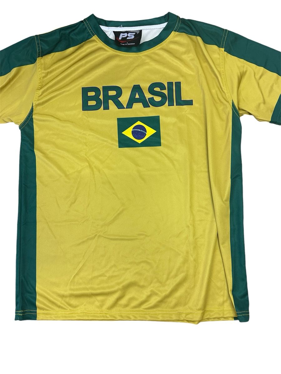 Leibchen & Hosen: Brasilien Fussball shirt – Gebraucht aus Buochs von zukkias