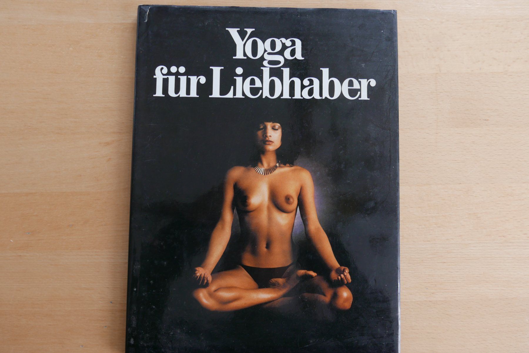 Livres: YOGA  Buch – D'occasion à Rotkreuz par nigal