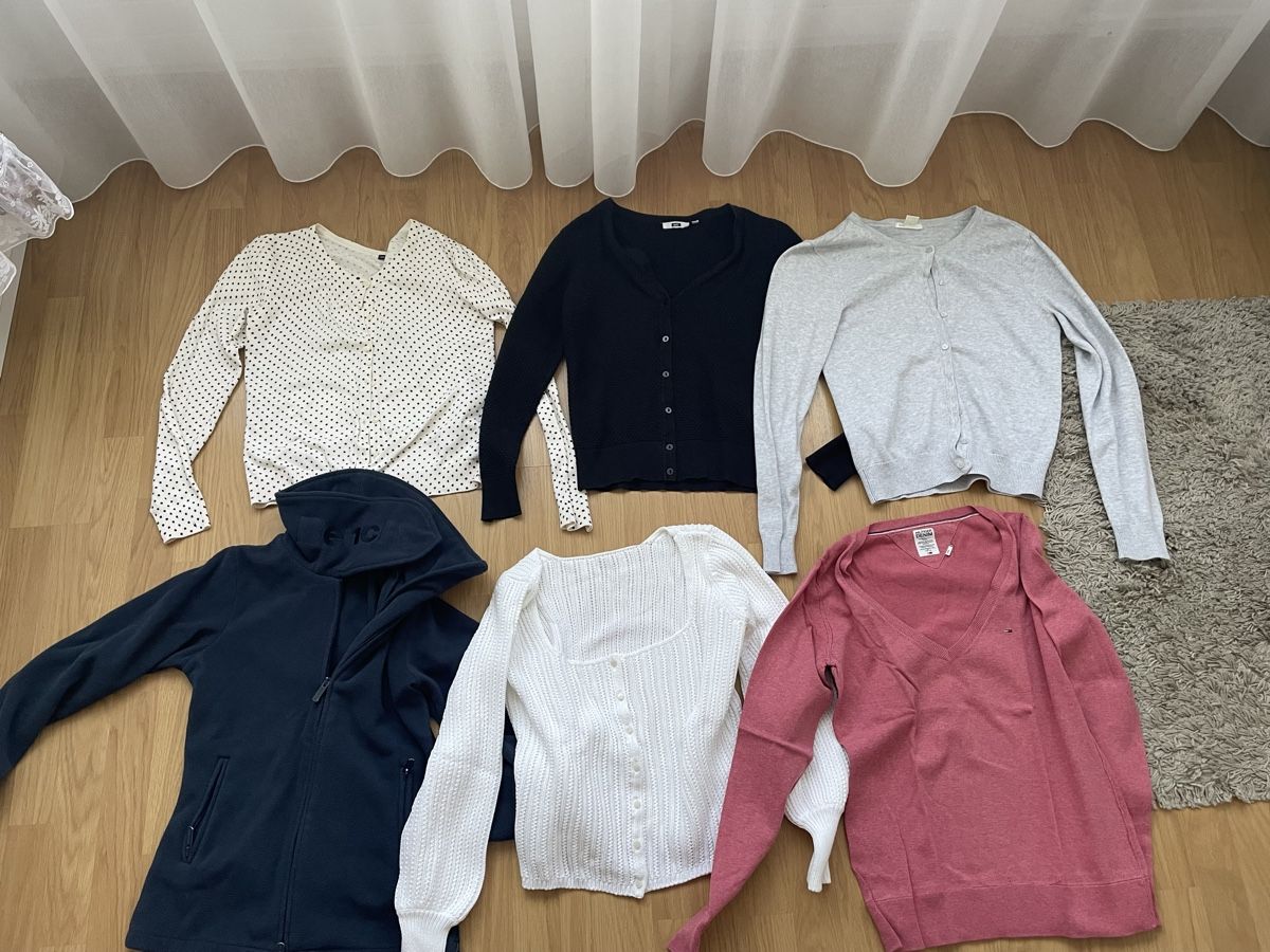Lots de vêtements: Kleiderpaket: Pulli/Hosen – D'occasion à Luzern par sil_6mrn