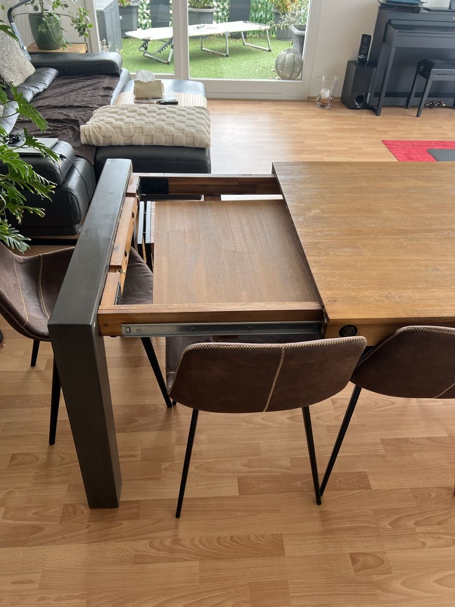 Esstisch Set – Akazie Massivholz – Ausziehbar – inkl. Bank (Gebraucht) in Zürich für CHF 770 – nur Abholung auf Ricardo kaufen