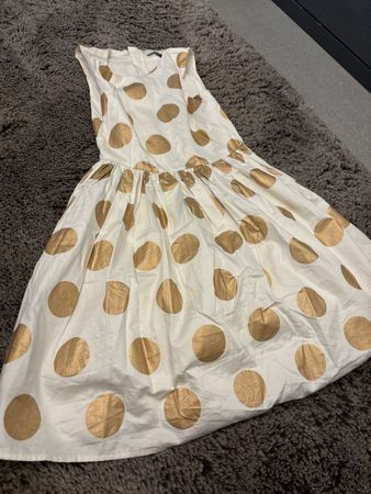 C&A Mädchen Sommerkleid weiss gold Punkte Gr 140 festlich