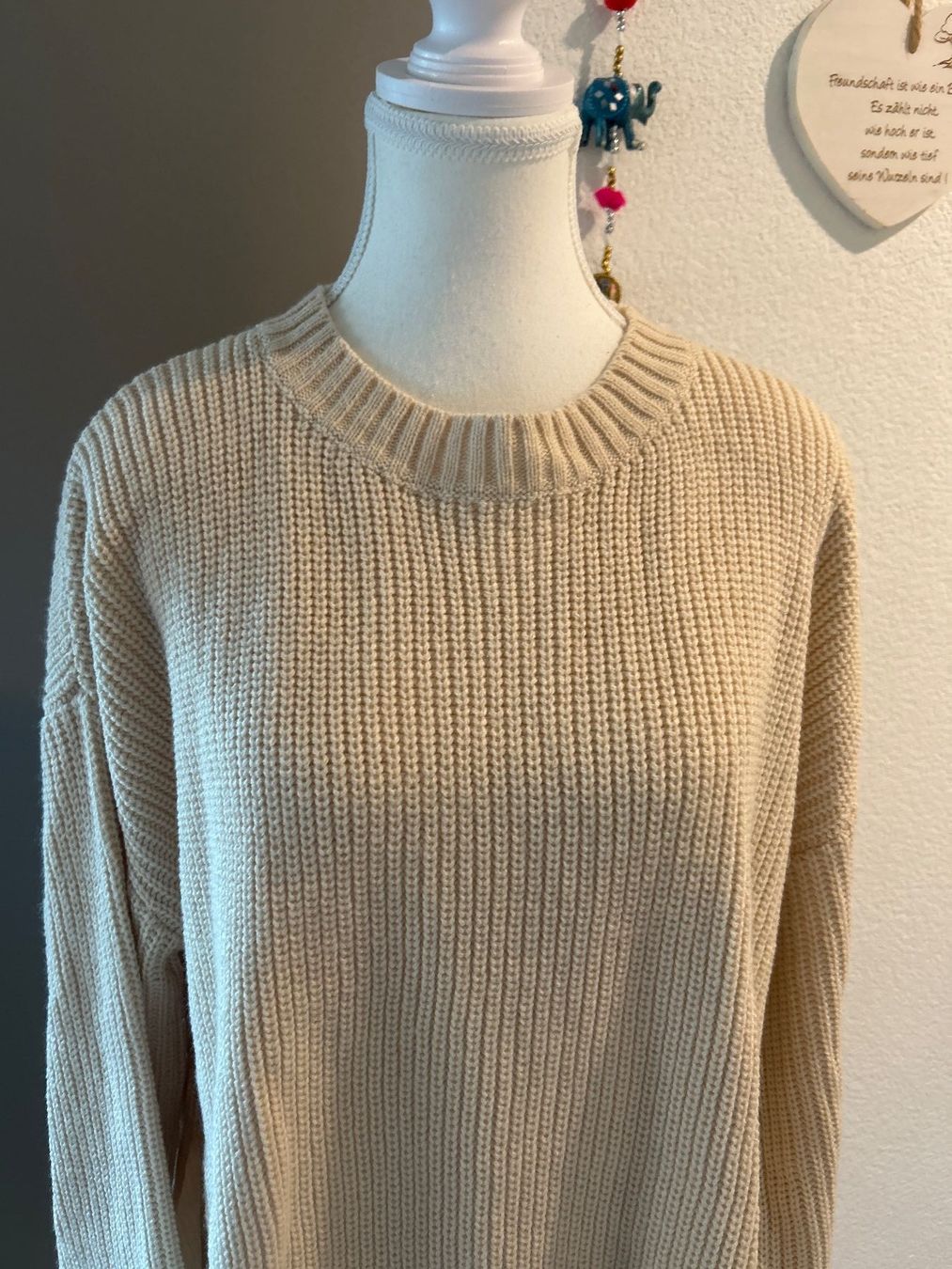 Pullover & Sweatshirts: Strickpullover beige Rundhals  Gr. S – Gebraucht aus Brunnen von Nala2929 1