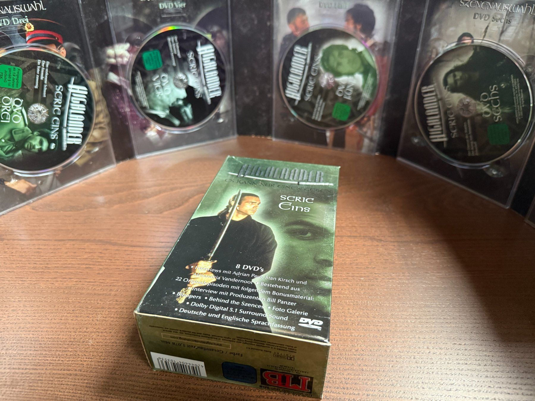 Tutti i DVDs: Highlander Serie - Staffel 1 – Usato da Zürich venduto da FilmFreunde 2