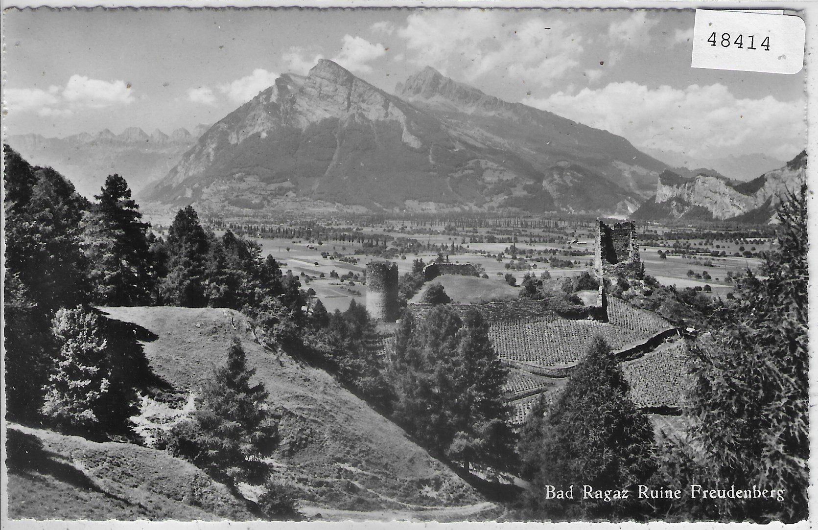 Cartoline postali: Bad Ragaz - Ruine Freudenberg – Usato da Ettingen venduto da Kartenplanet