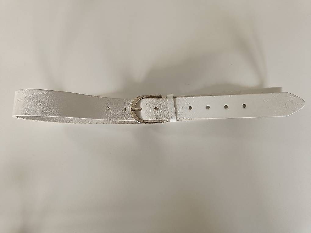 Cinture: Ceinture en cuir blanc 100cm – Usato da La Chaux-de-Fonds venduto da agaric
