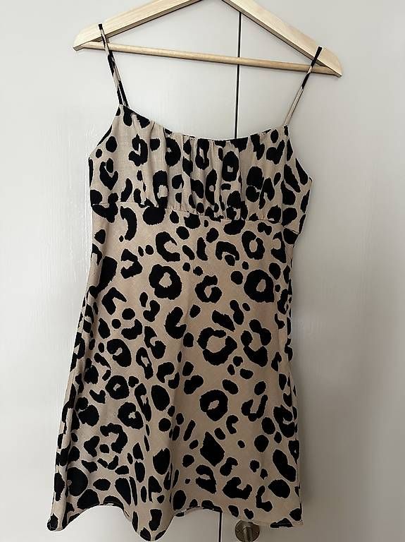 Vestiti: Robe Mango – Usato da Bern venduto da hal_898q