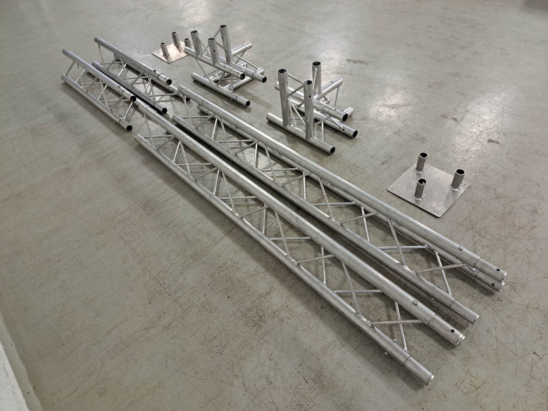 Truss: Trilite 3Punkt Traversen Set  D  achtteilig – Gebraucht aus Embrach von lichttechnik 3