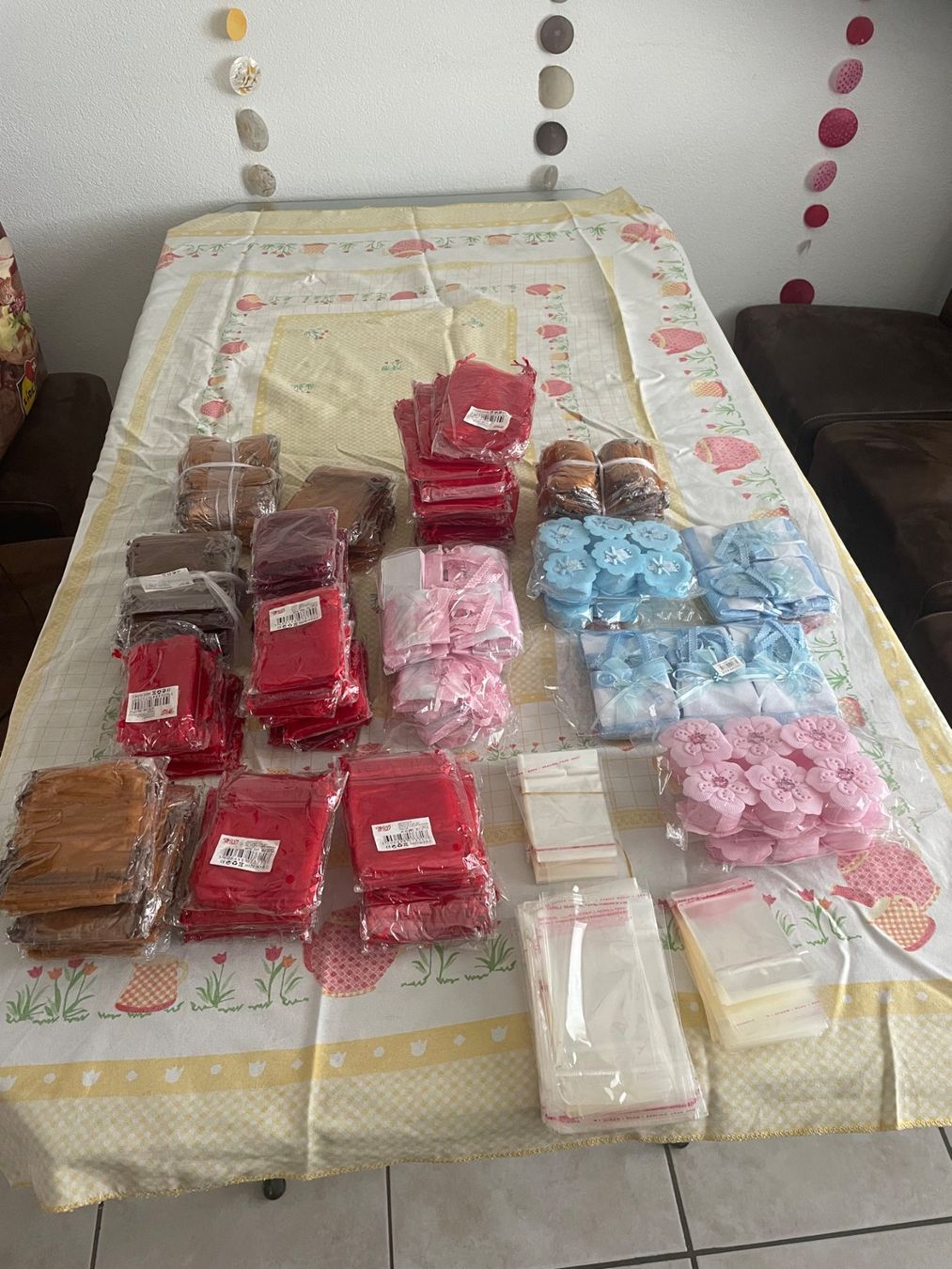 Tutte le decorazioni: Verschiedene Geschenktüten, – Usato da Oberentfelden venduto da Lopes61