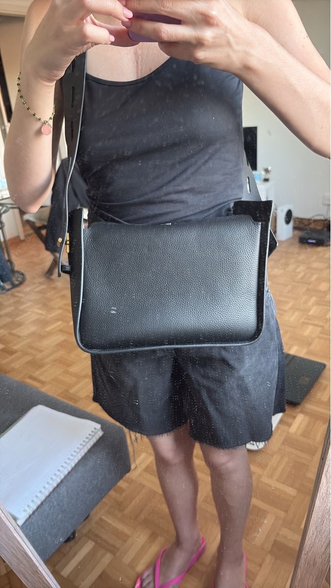 Borse da donna: Shoulder Bag Black Synthetic Material Acceptable – Usato da Winterthur venduto da kar_5kzx