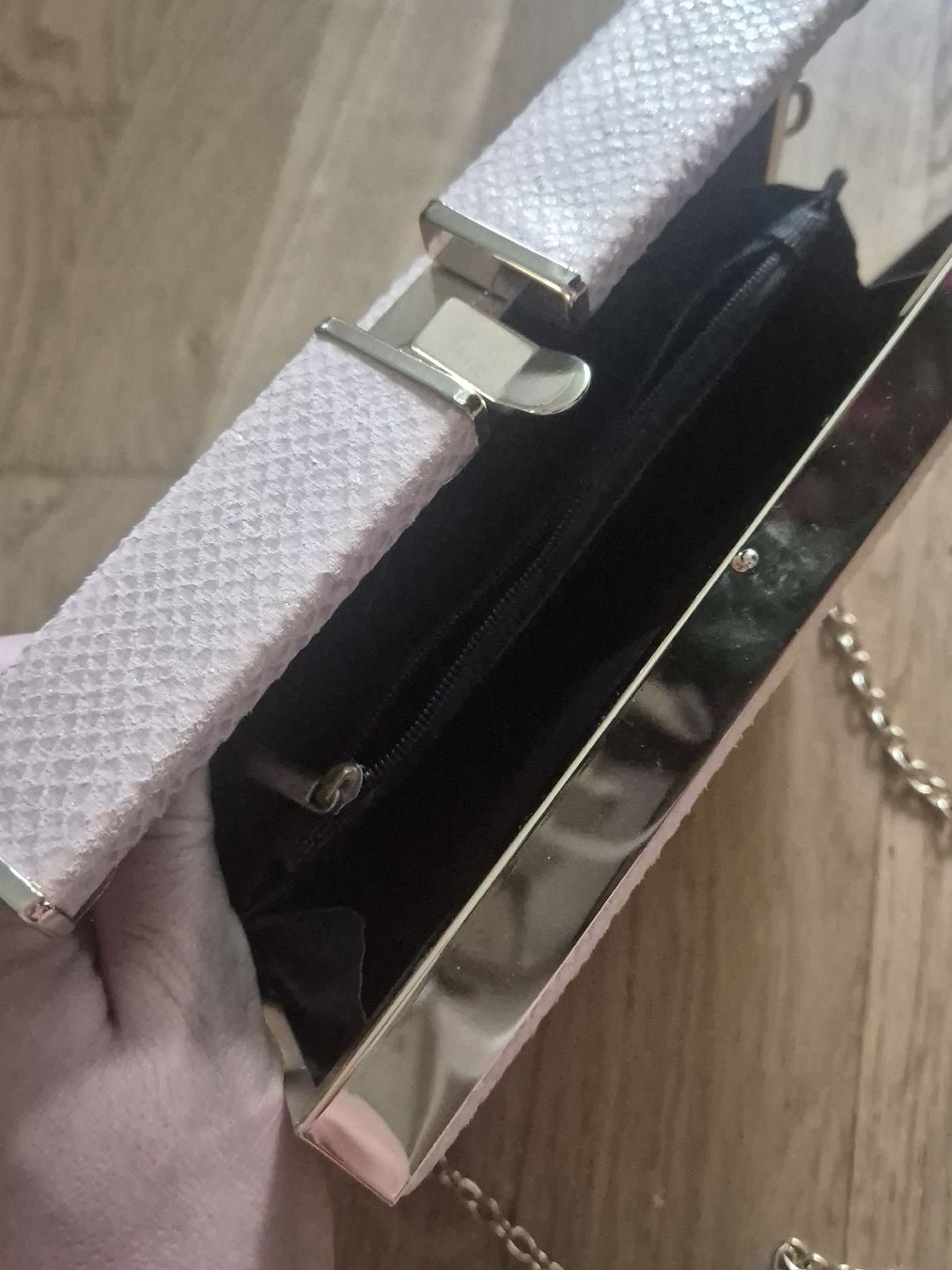 Taschen für Damen: Evening Clutch Bag - gold Chain & Ivory Shimmer – Gebraucht aus Basel von and_zvv7 1