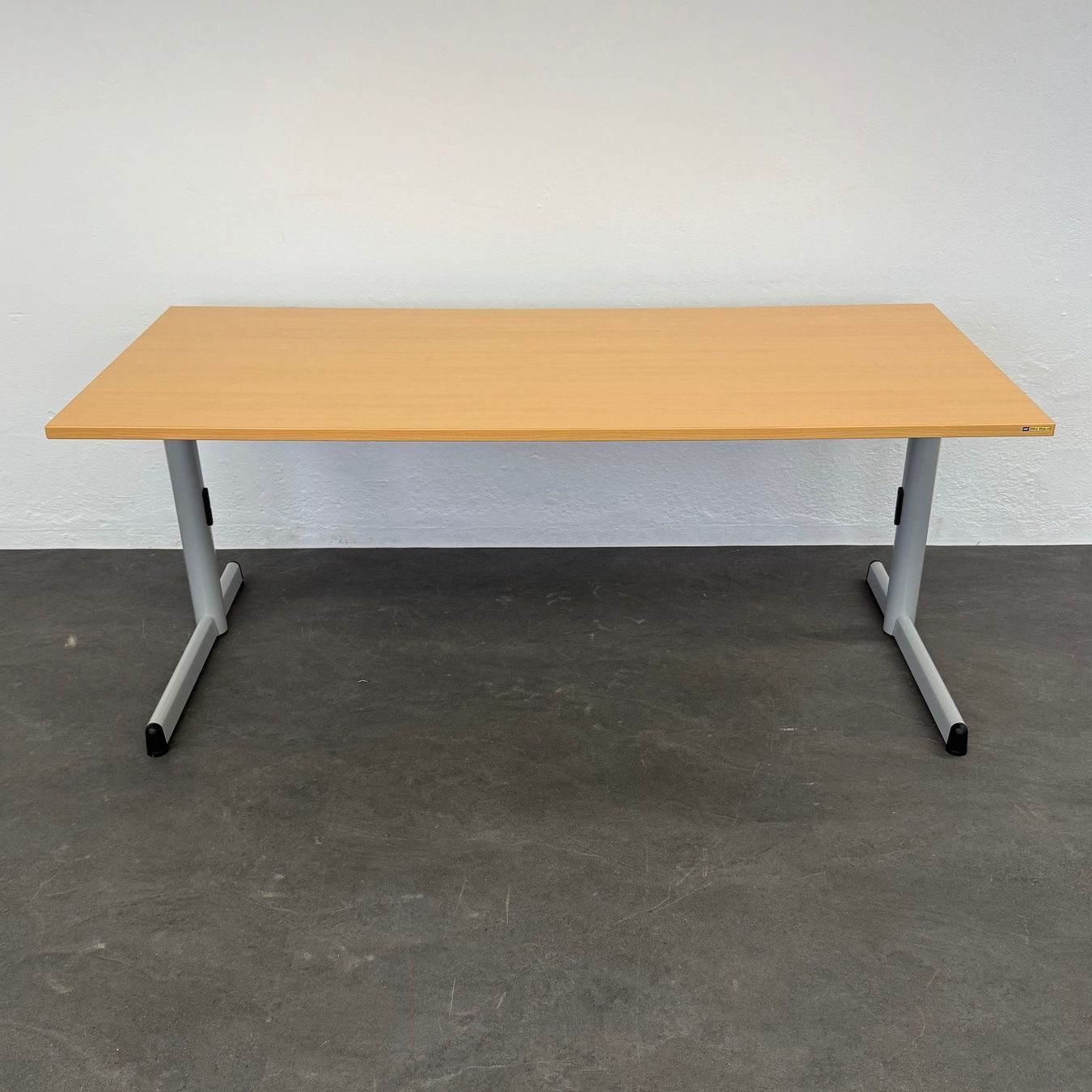 Steelcase Scrivanie: Steelcase Tenaro Schreibtisch – Usato da Schönenwerd venduto da mcofficeshop