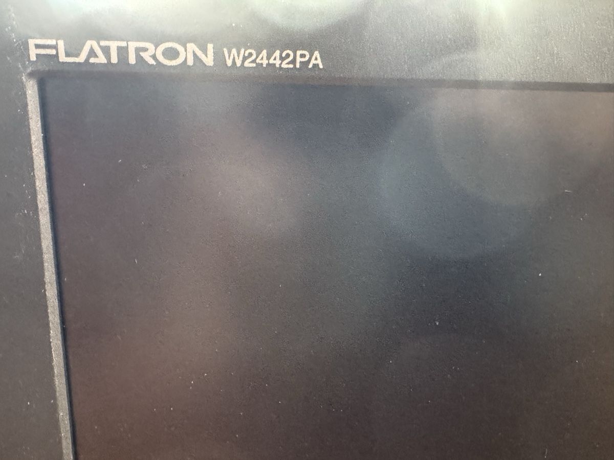 LG Monitor: LG Flattron Bildschirm – Usato da Bellikon venduto da tomsawyer_75 2