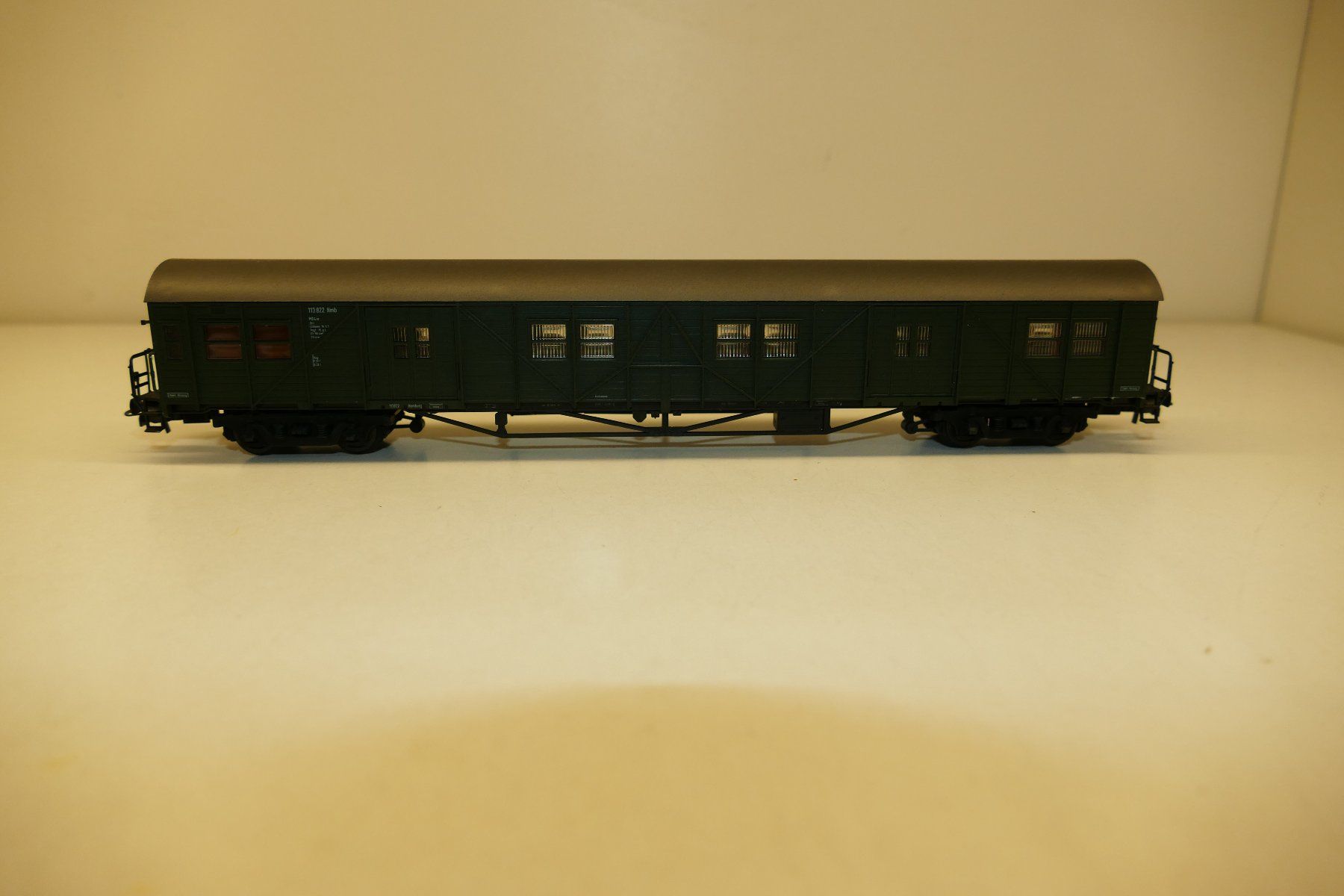 Roco Modellini di ferrovie: Roco H0: DB Behelfspackwagen Typ MD4ie – Nuovo (secondo la descrizione) da Niederhasli venduto da rail-duerst 2