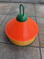 Trainingskegel mit Halterung - Markierkegel orange gelb
