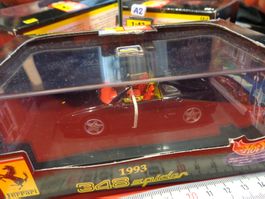 Ferrari 348 Spyder  1-43 (mit Box) Hotwheels  (A2)