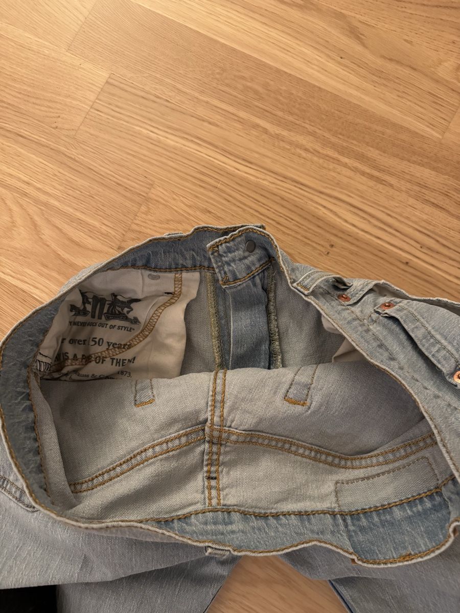 Levi's Jeans: Levis Jeans Hellblau (Neu) – Nuovo (secondo la descrizione) da Rapperswil SG venduto da Bruni1994 3