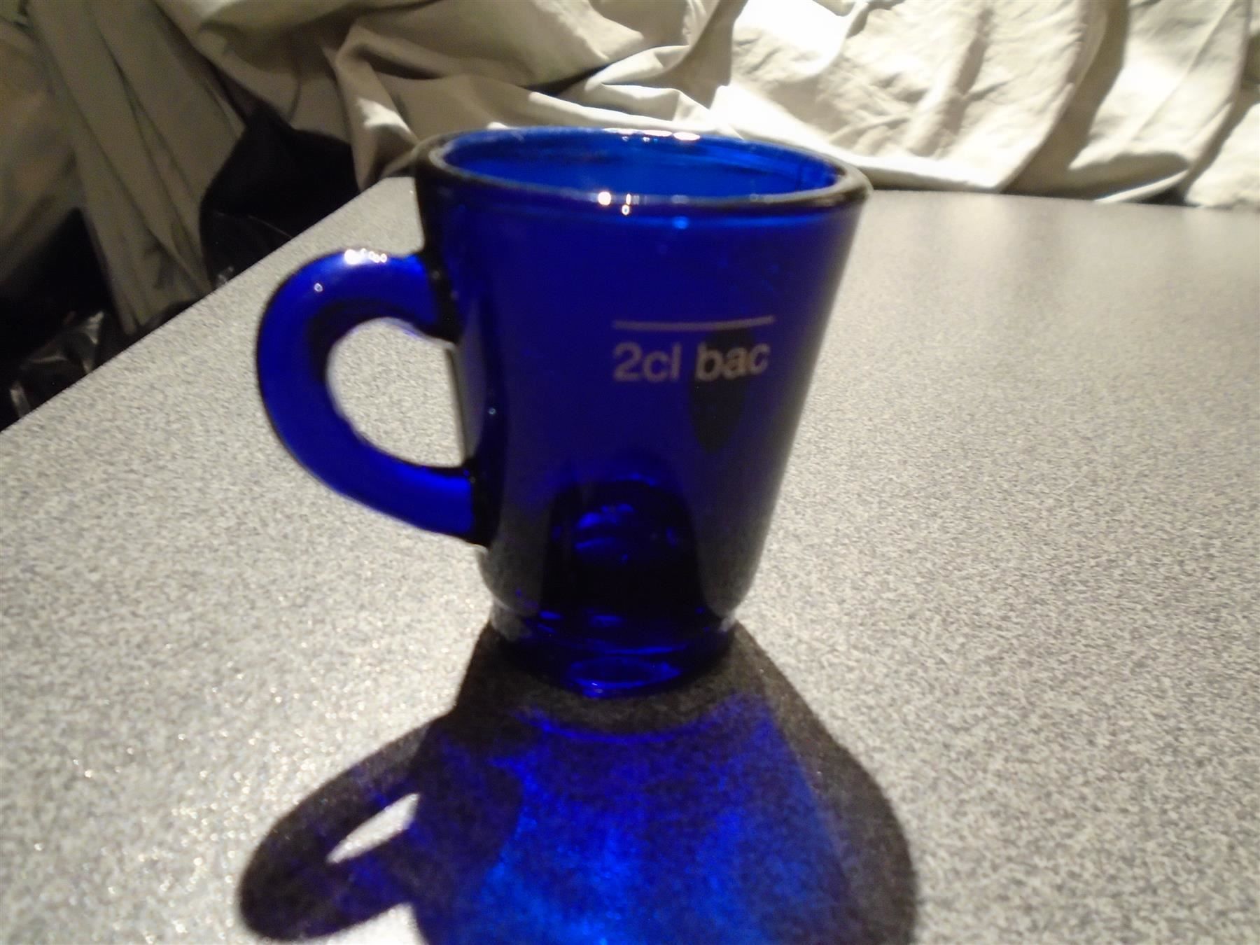 Gläser: Glas mit Henkel, blau, Becherovka – Gebraucht aus Zürich von abraxas1291 1