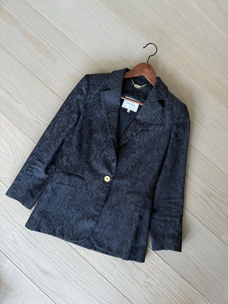 Balmain Vestes: Blazer Pierre Balmain élégante noire (Taille-36) – Neuf (Voir description) à Genève par rom_8nwv