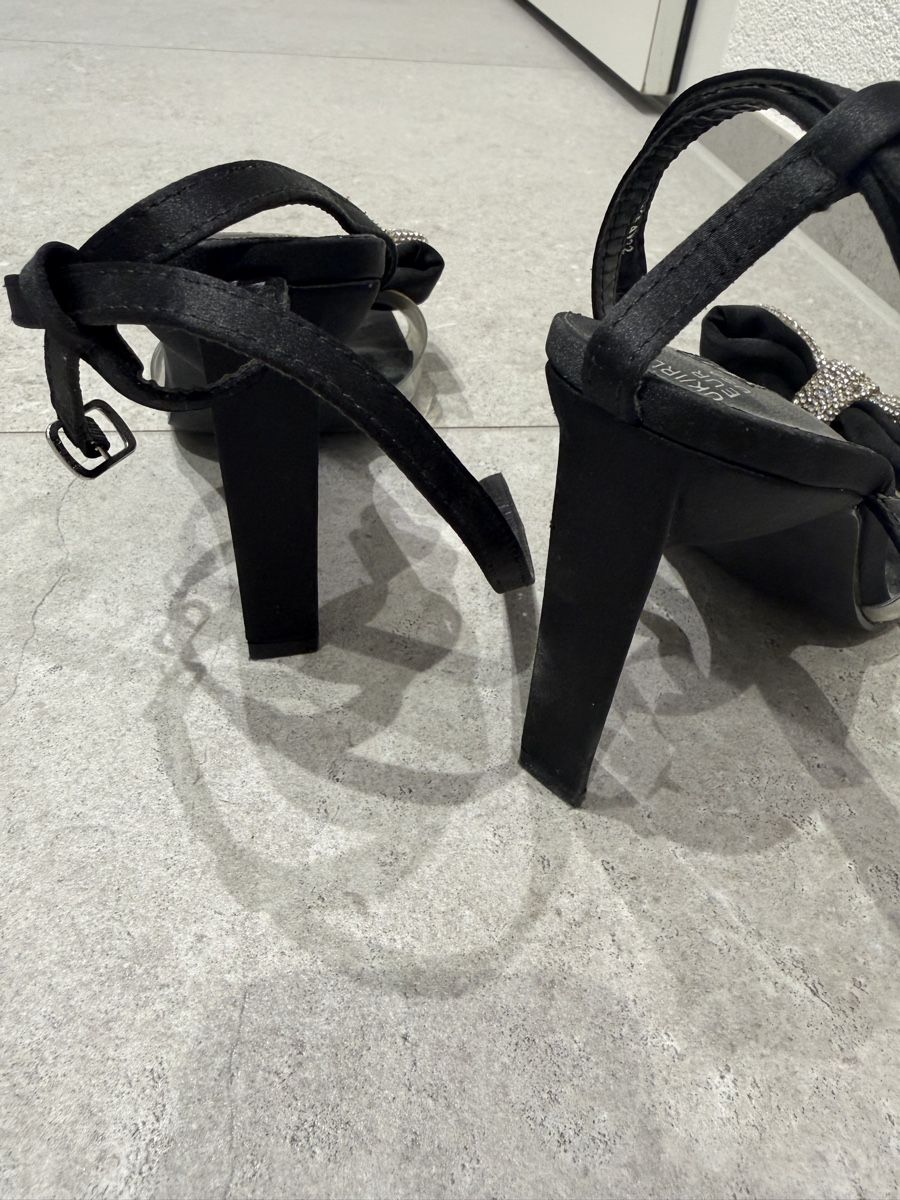 Scarpe da donna: High Heels Schwarz/Glitzer Gr. 38 – Usato da Goldach venduto da superlama5 1