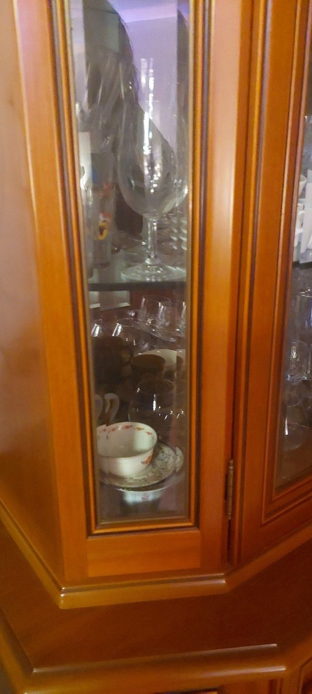 Tischset: Esszimmermöbel Vitrine Tisch Stühle Anrichte Set – Gebraucht aus Urtenen-Schönbühl von Cbuyer 9
