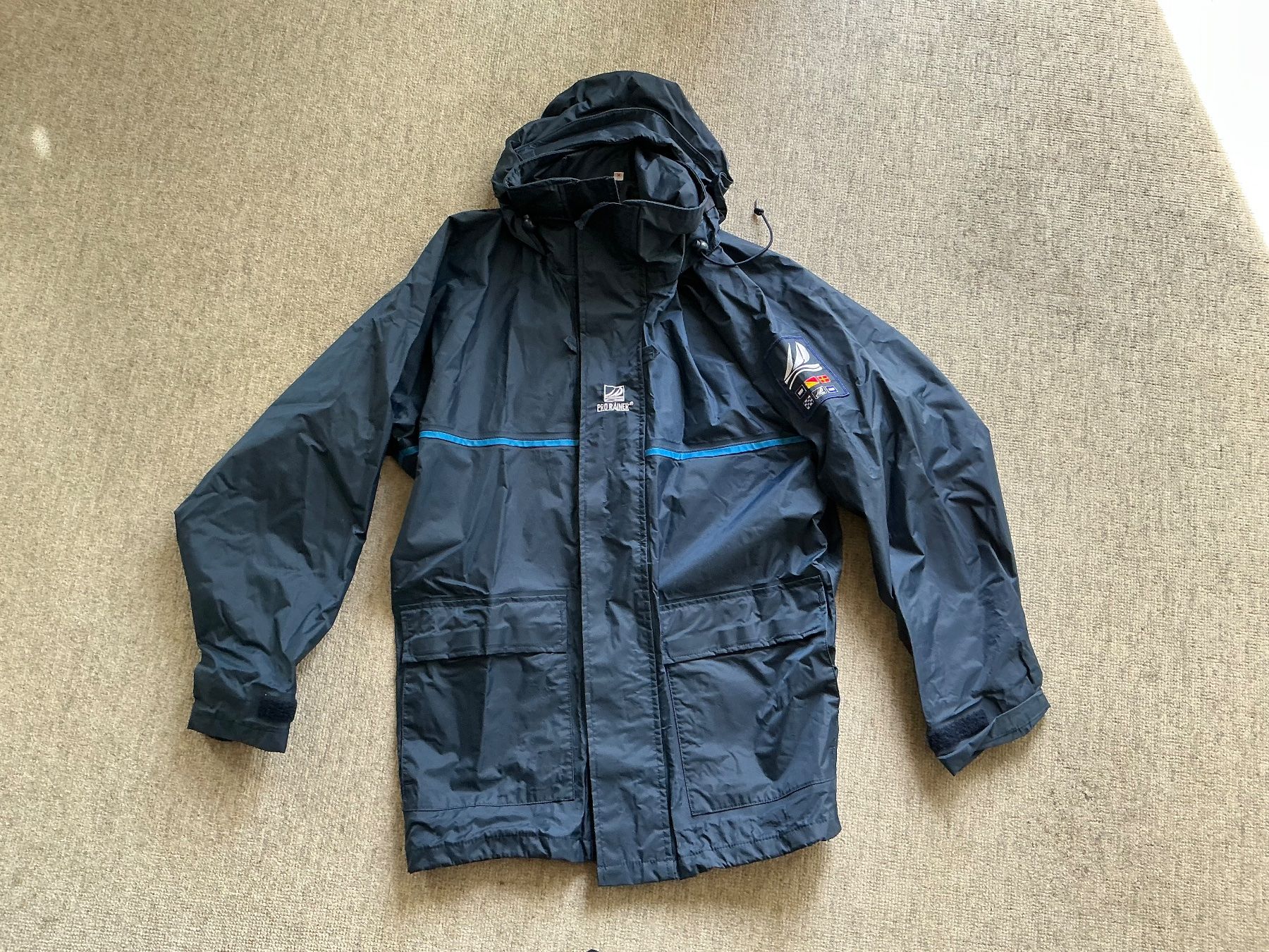 Giacche: Lässige ProRainer Segel-Jacke, Grösse M – Usato da Jona venduto da Jancy60