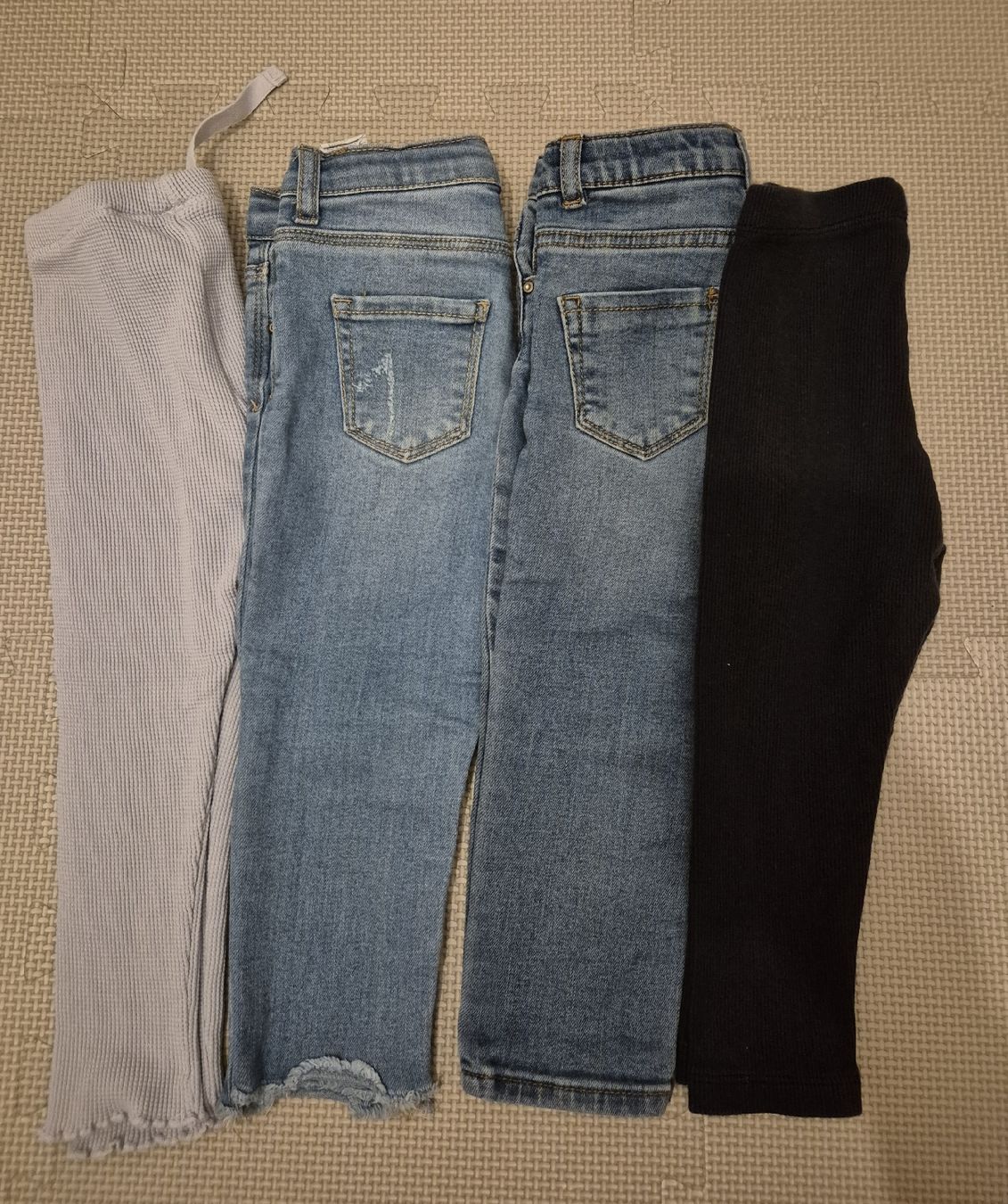 Zara Lotti & Set di vestiti: Zara Gr. 92 – Nuovo (secondo la descrizione) da Villars-sur-Glâne venduto da Thalimey 1