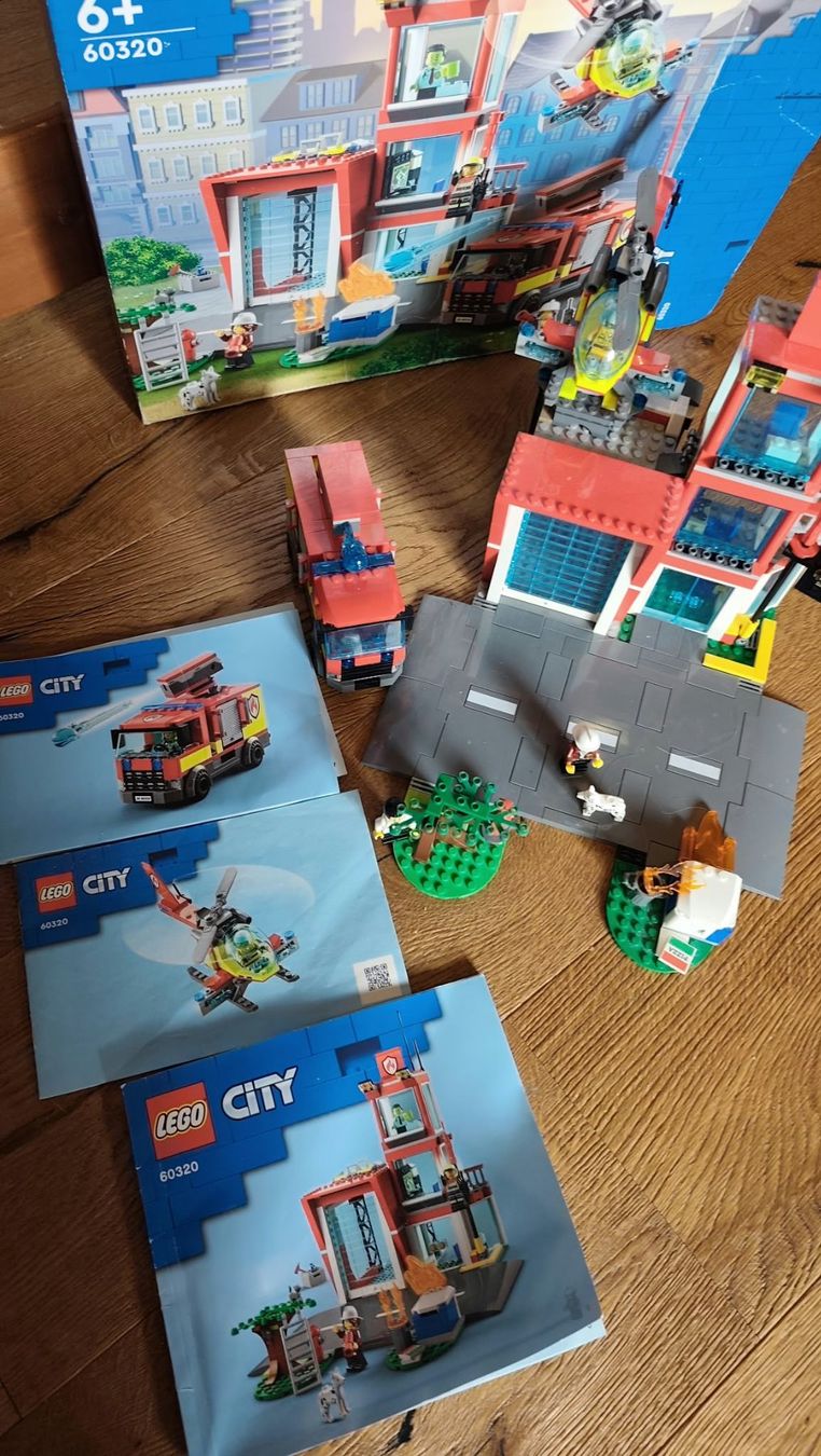 Lego Kit di costruzioni: Lego city 60320 – Usato da Wil AG venduto da emiliana8109 4