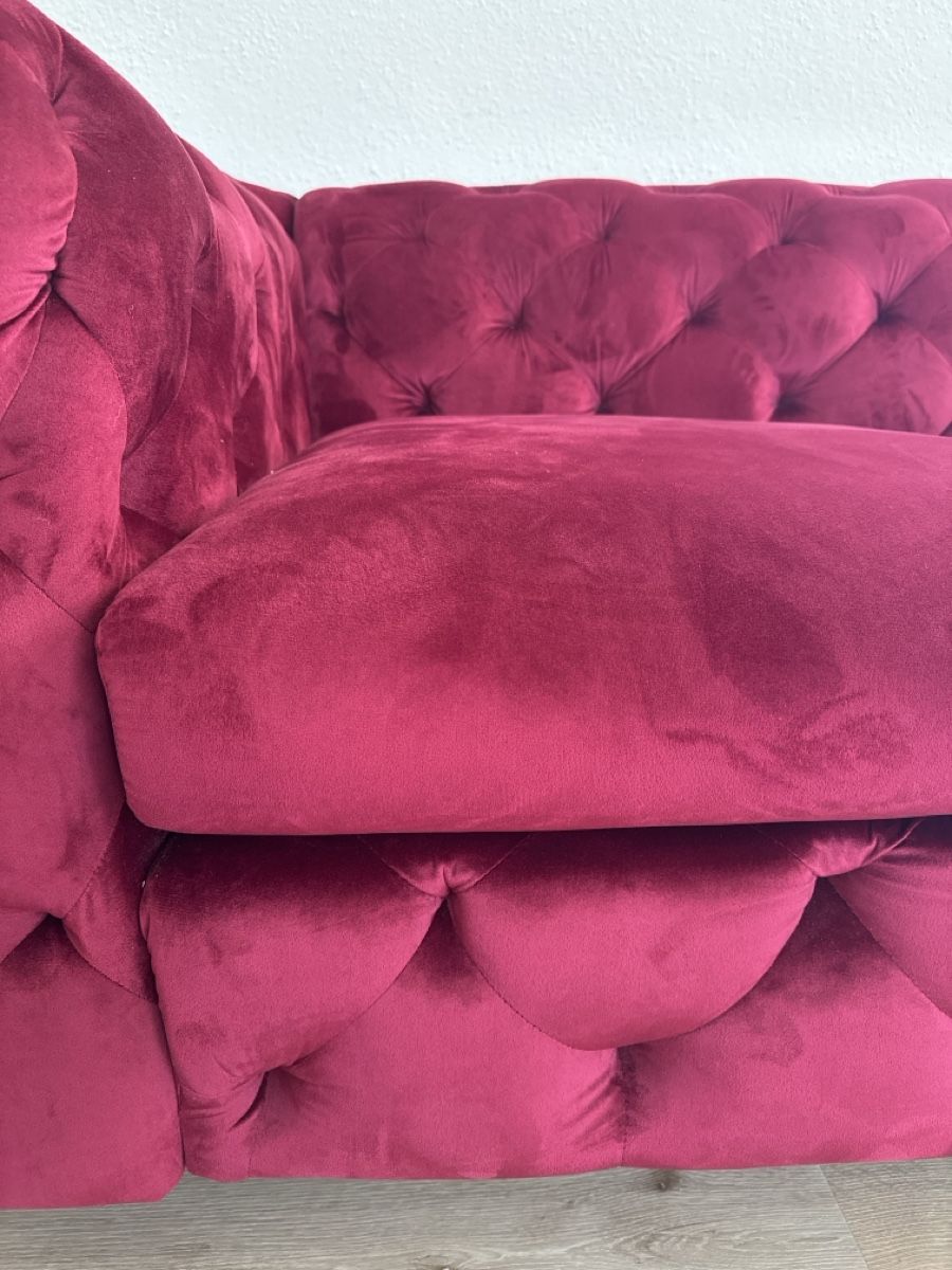 Chesterfield Sofas: Chesterfield sofa velvet Cherry red – Gebraucht aus Zollikon von Marsat25 3