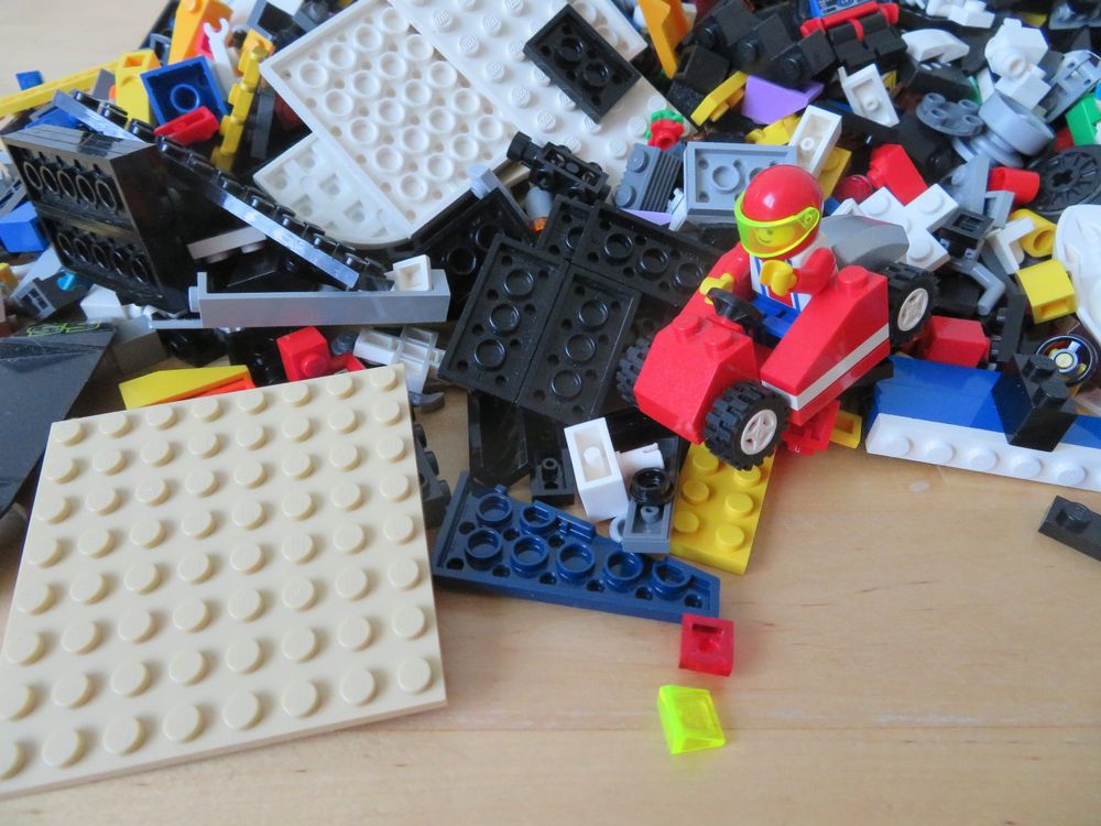 Lego Giocattoli: LEGO KILOWARE ca.1,8kg – Usato da Zürich venduto da piroma 1