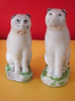 Zwei Porzellan-Katzen, antik