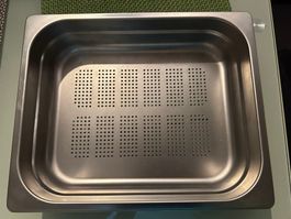 1/2 GN Gastronorm Behälter mit Löchern f. Steamer