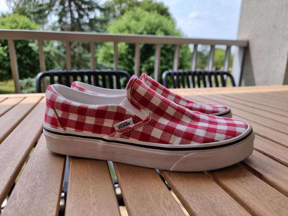 Vans slip on rouge best sale et blanche