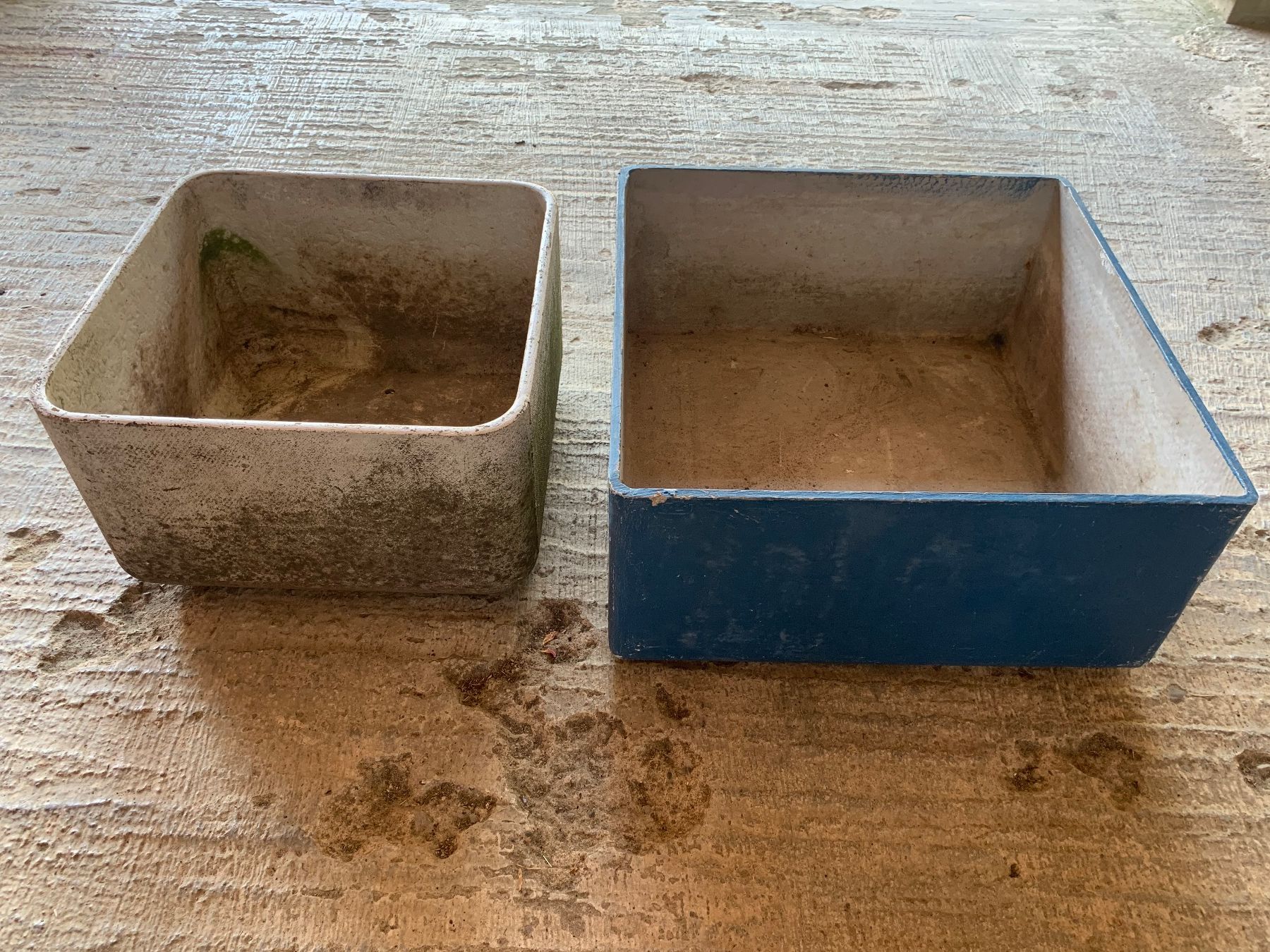 Pots de fleurs: 2 alte Planzgefässe – D'occasion à Bibern SO par wecafra