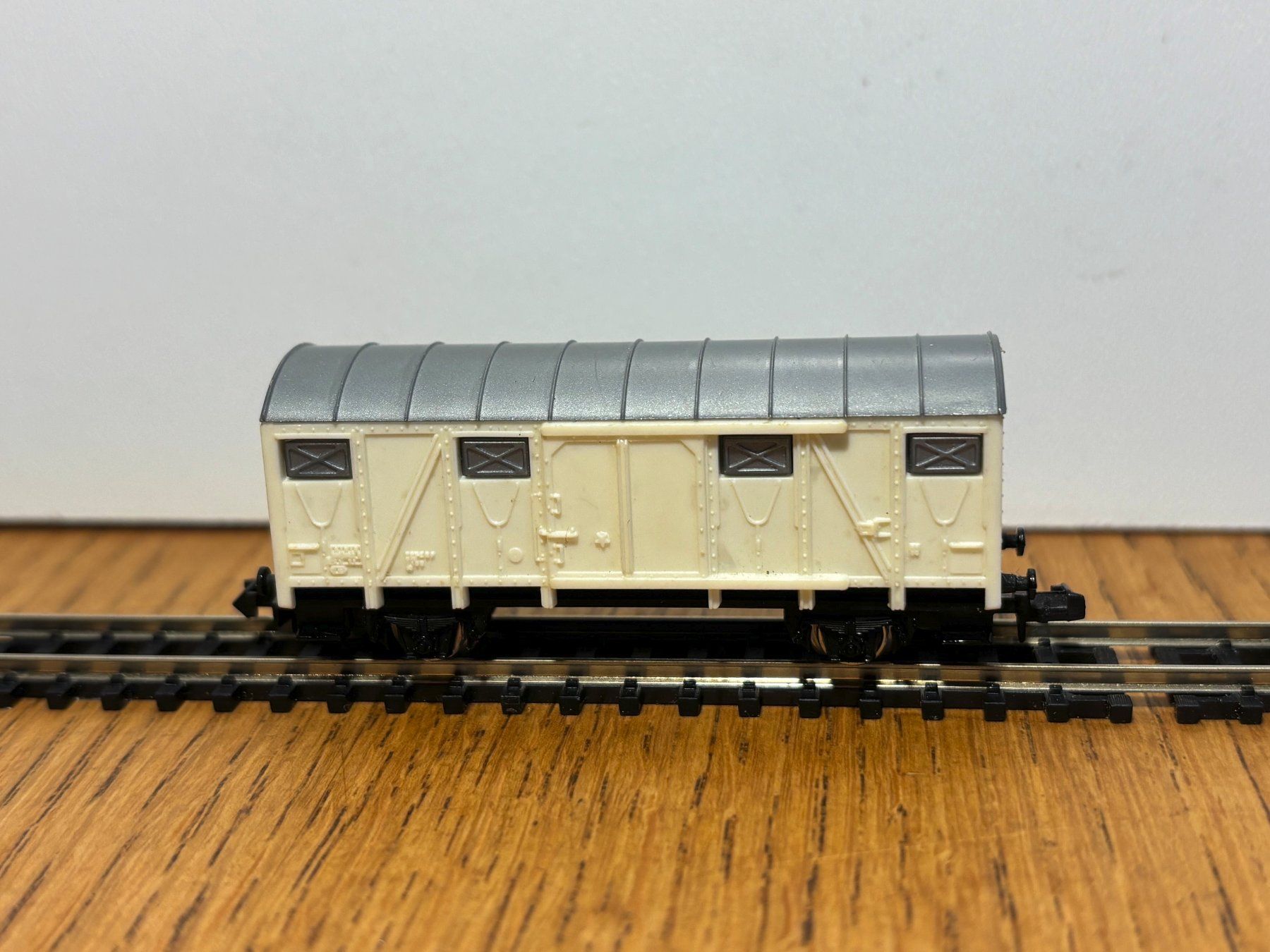 Modellini di ferrovie: e1529: Güterwagen (Spur N) – Usato da Birsfelden venduto da Birs_25 1