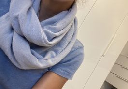 Weicher, hellblauer Strickschal - Ideal für den Winter!