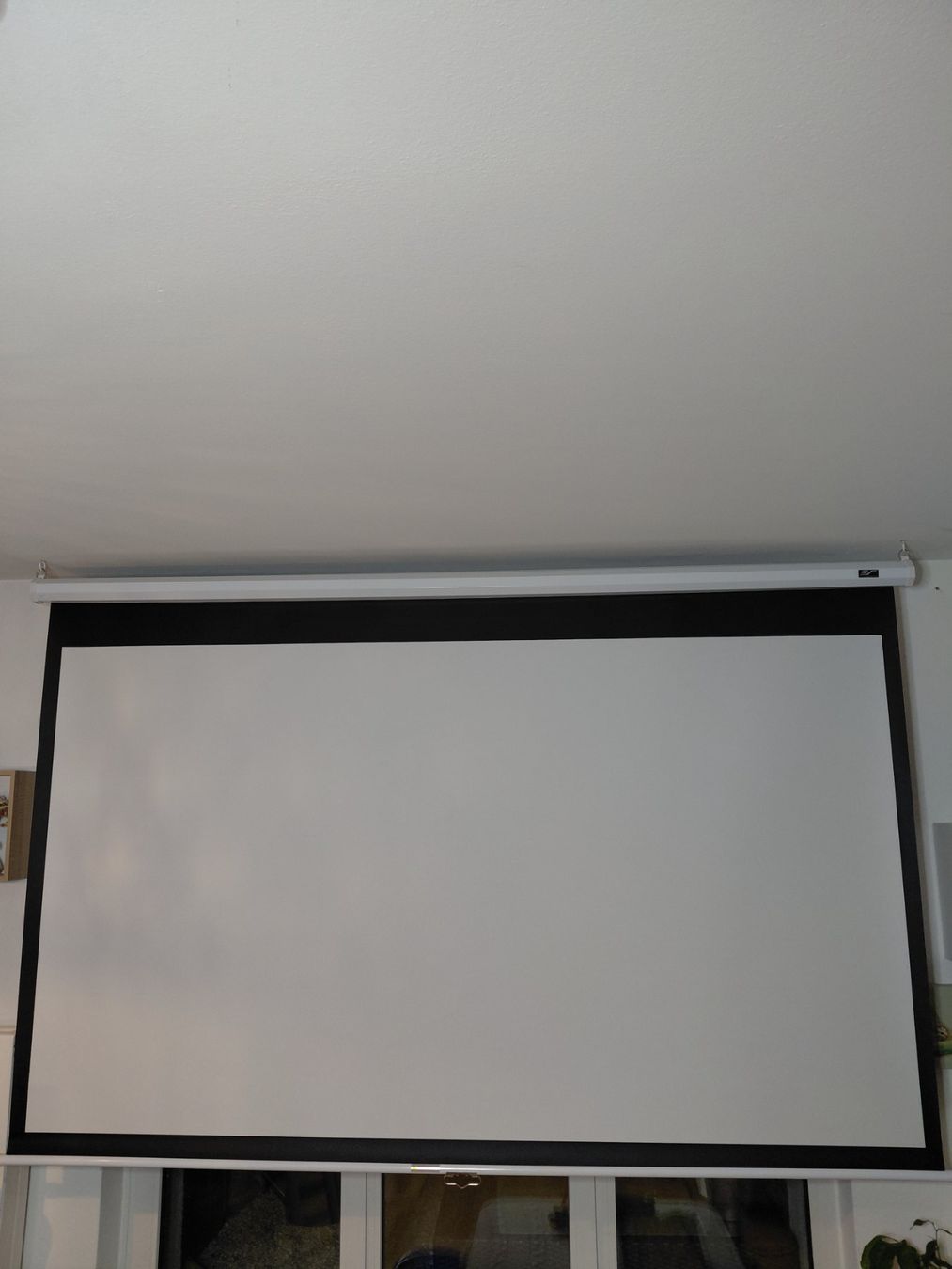 Home Cinema: Beamer Leinwand – Usato da Zürich venduto da Morgar